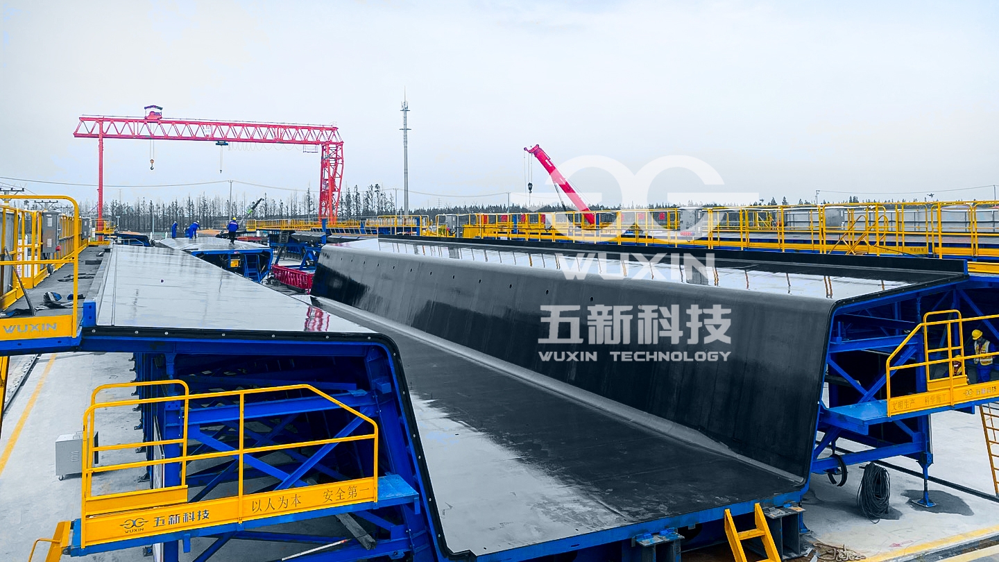 滬寧合高鐵首榀梁澆筑成功 (2)_副本.jpg