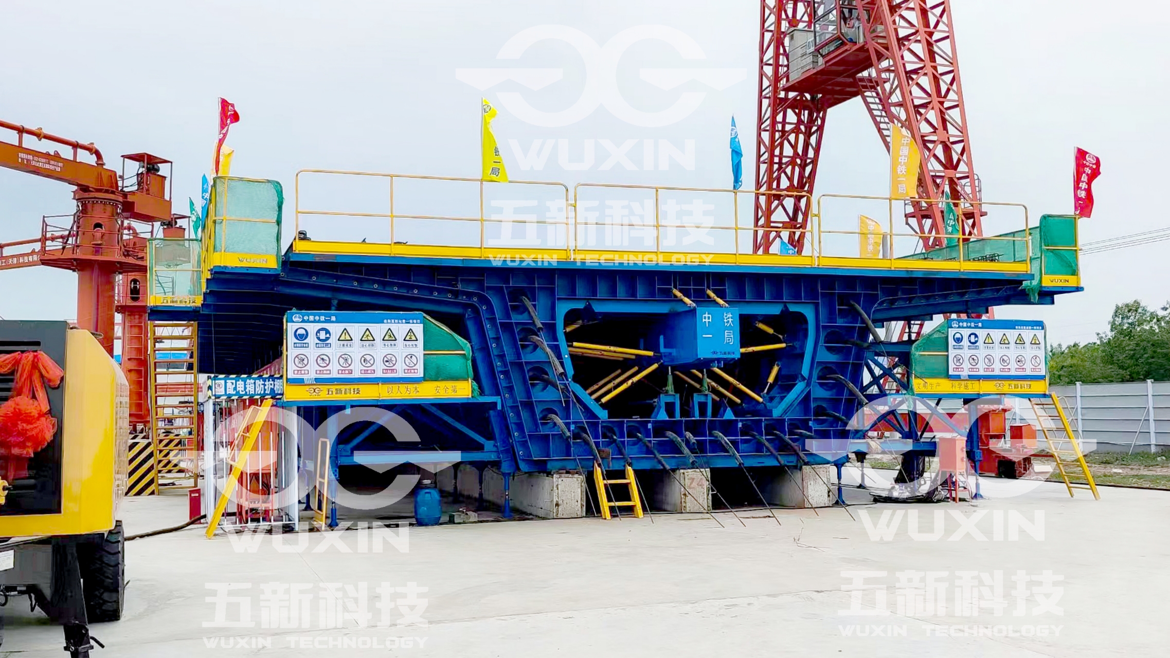 中鐵一局雄商站雄縣梁場首孔箱梁澆筑成功 (8)_副本.jpg