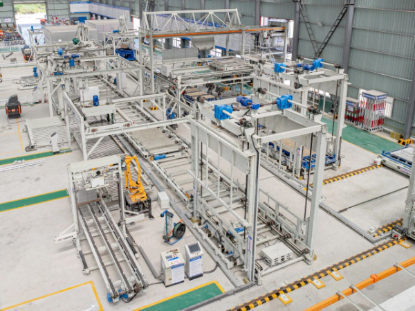 五新中小型預(yù)制構(gòu)件生產(chǎn)線(xiàn)閃耀漳汕高鐵福建段智能建造觀(guān)摩會(huì)